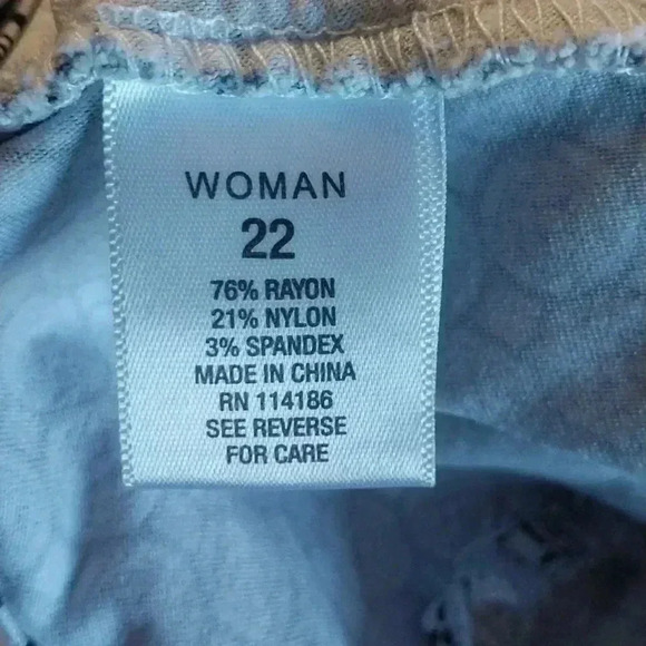 Roz & Ali Black and White Pattern Pants Size 22 - Picture 6 of 8